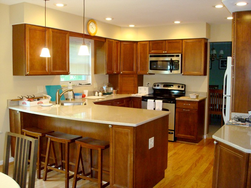Mẫu thiết kế phòng bếp sử dụng màu sắc tự nhiên luôn hợp thời