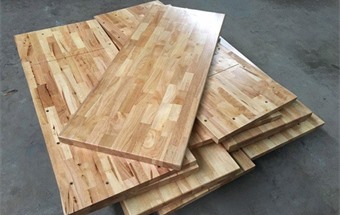 Gỗ cao su là gì? Sản phẩm nội thất gia đình từ gỗ cao su